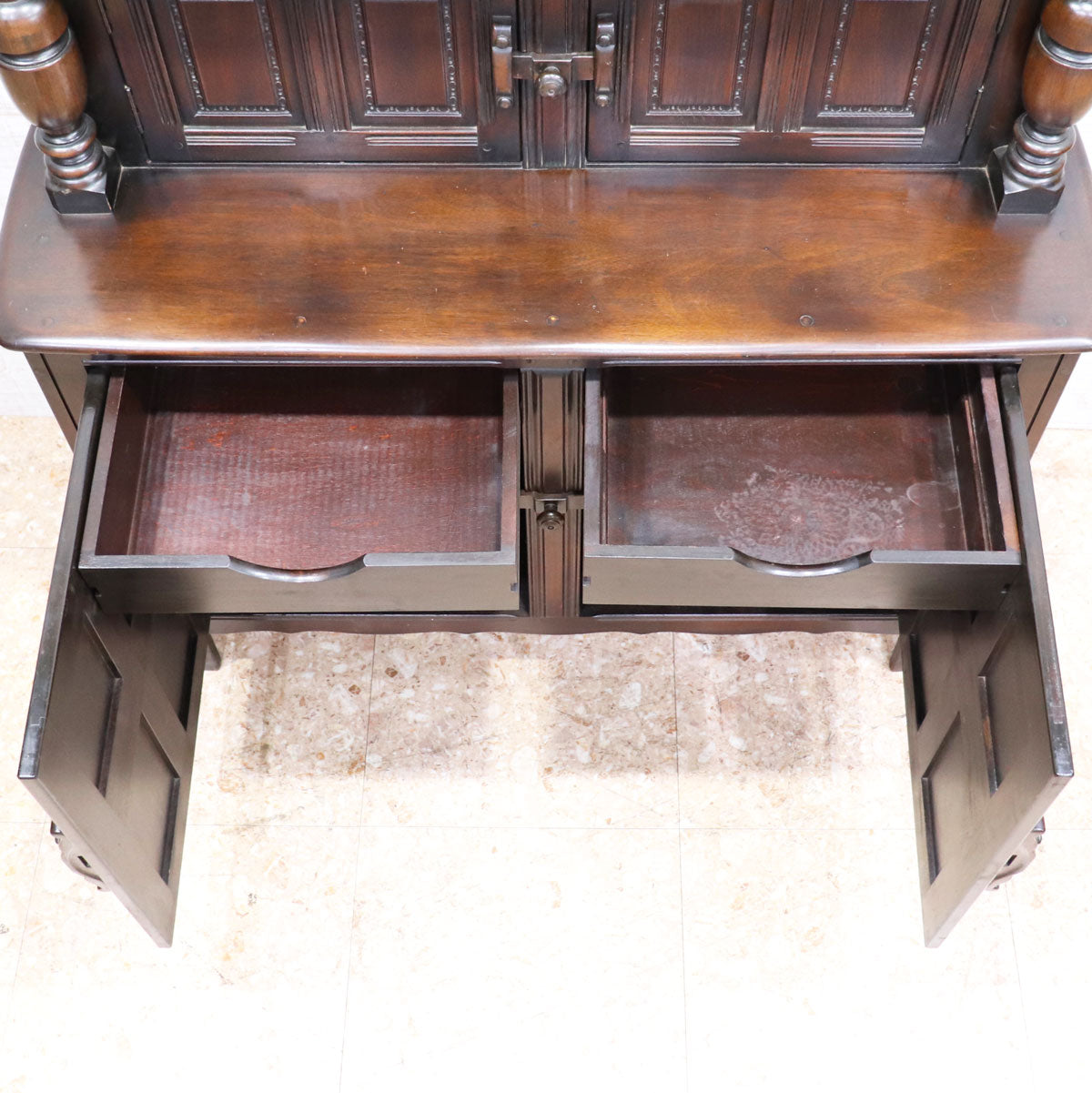 アーコール ERCOL オールドコロニアル コートキャビネット カップボード