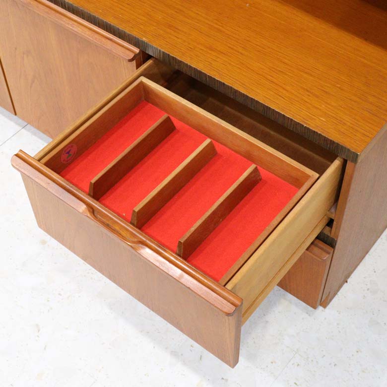 ヴィンテージ家具 マッキントッシュ McINTOSH ドリンクキャビネット
