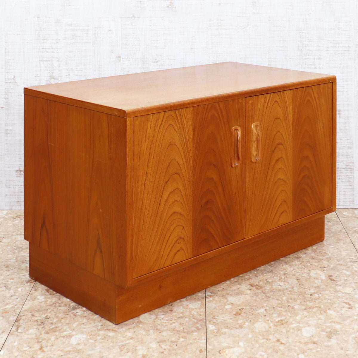 ジープラン G-PLAN Fresco ローキャビネット ベースユニット – studio MID