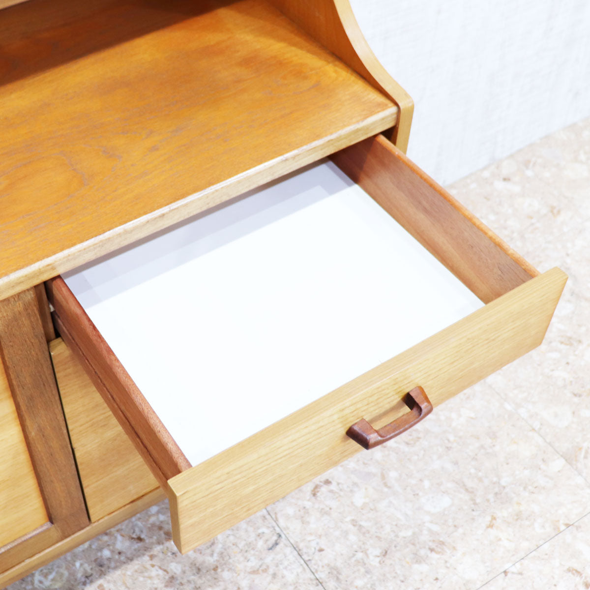 イギリス ヴィンテージ ハイボード サイドボード – studio MID