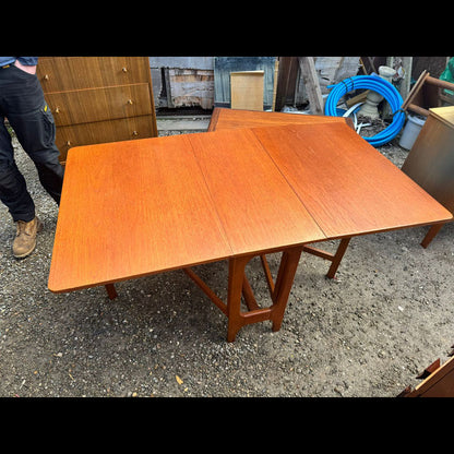【入荷前先行予約】ヴィンテージ家具 ジェンティーク Jentique ゲートレッグテーブル