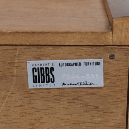 ヴィンテージ家具 Herbert E. Gibbs（ハーバート・E・ギブス）チーク ライティングビューロー