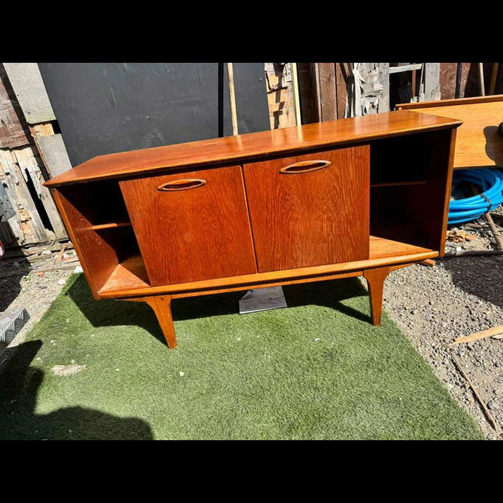 【入荷前先行予約】ヴィンテージ家具 ジェンティーク Jentique サイドボード