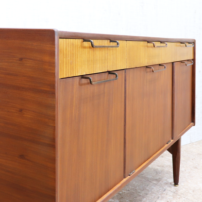 Elliotts of Newbury ヴィンテージ サイドボード