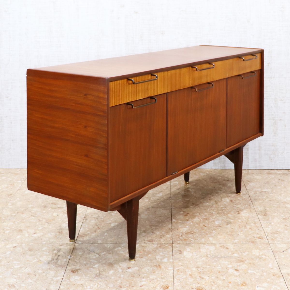 Elliotts of Newbury ヴィンテージ サイドボード