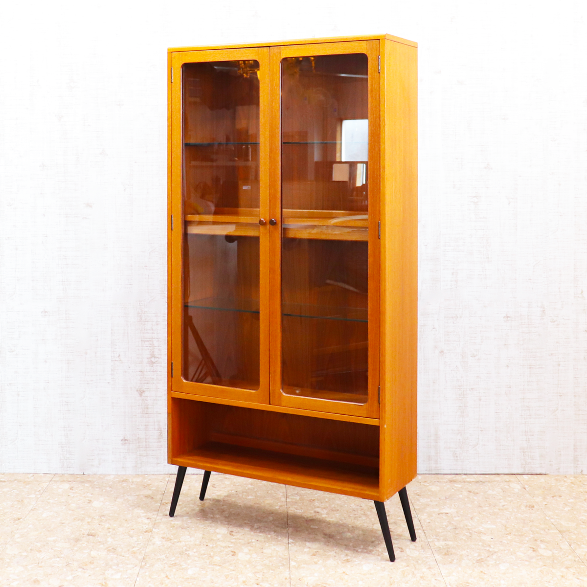 ヴィンテージ家具 ジープラン ガラスキャビネット G-PLAN フレスコ Fresco ショーケース テーパードレッグカスタム