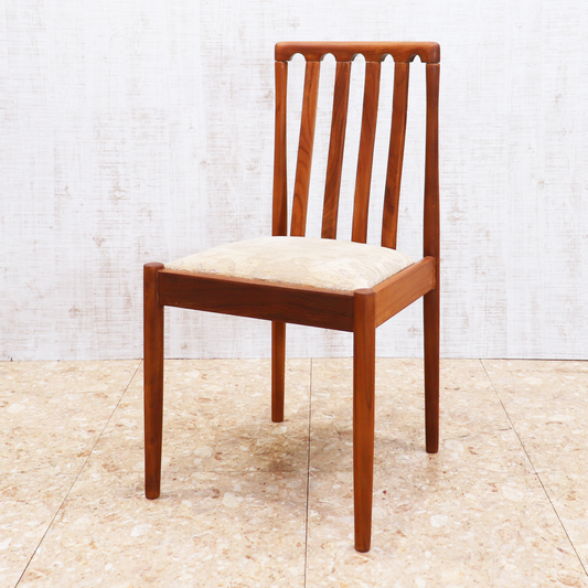 CHAIR / SOFA – studio MID CHAIR / SOFA – studio MID