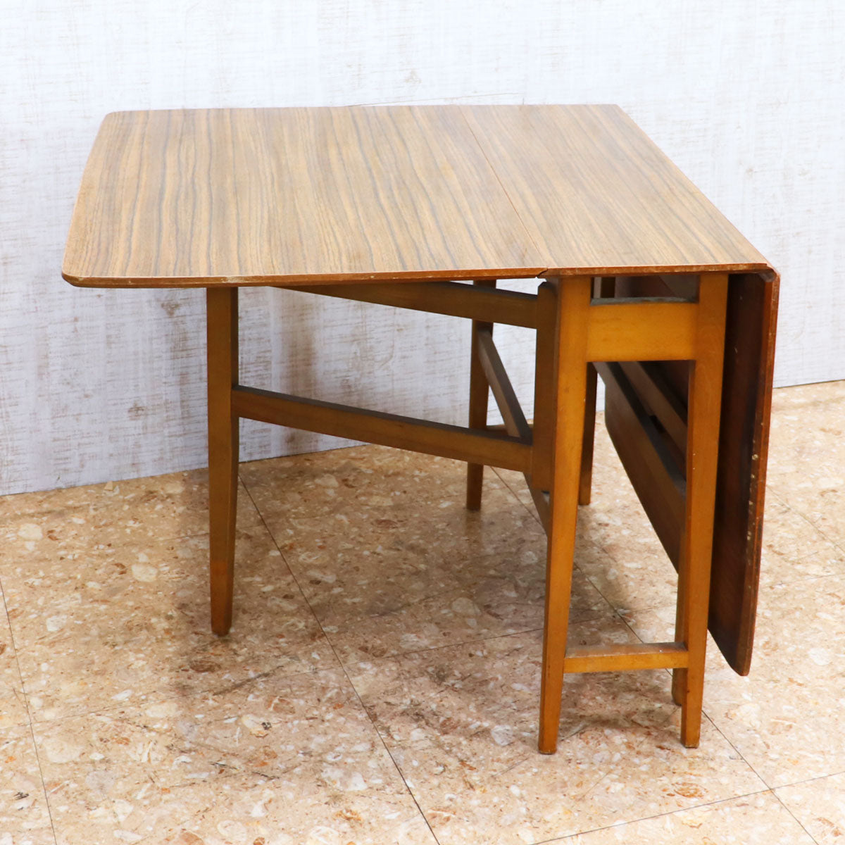 イギリス ヴィンテージ メラミン ゲートレッグテーブル – studio MID