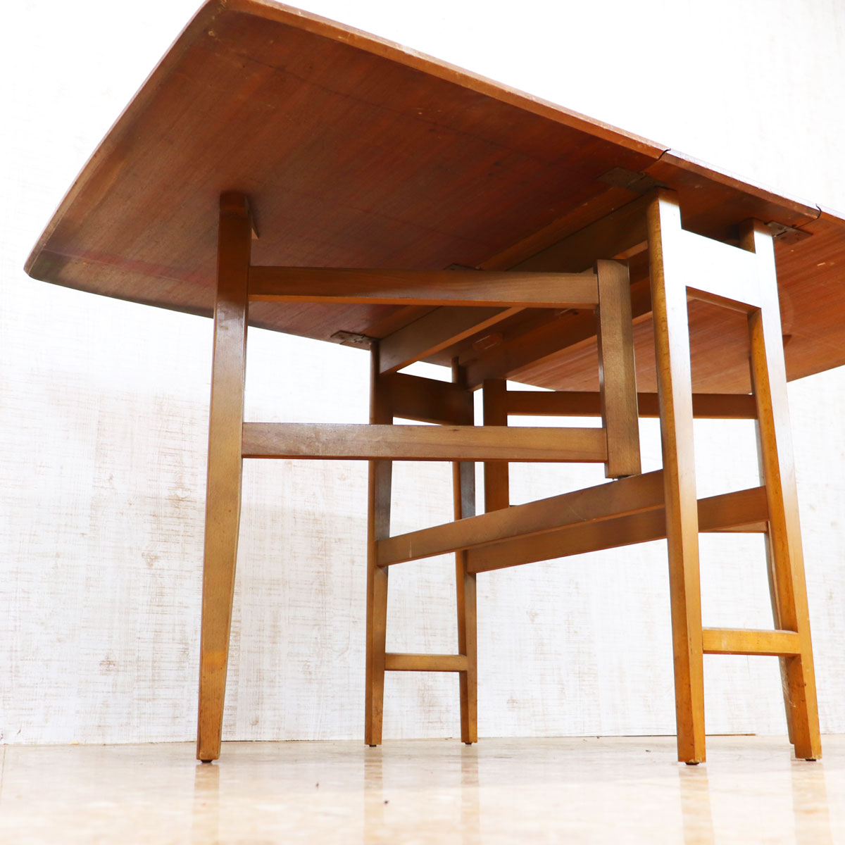 イギリス ヴィンテージ メラミン ゲートレッグテーブル – studio MID