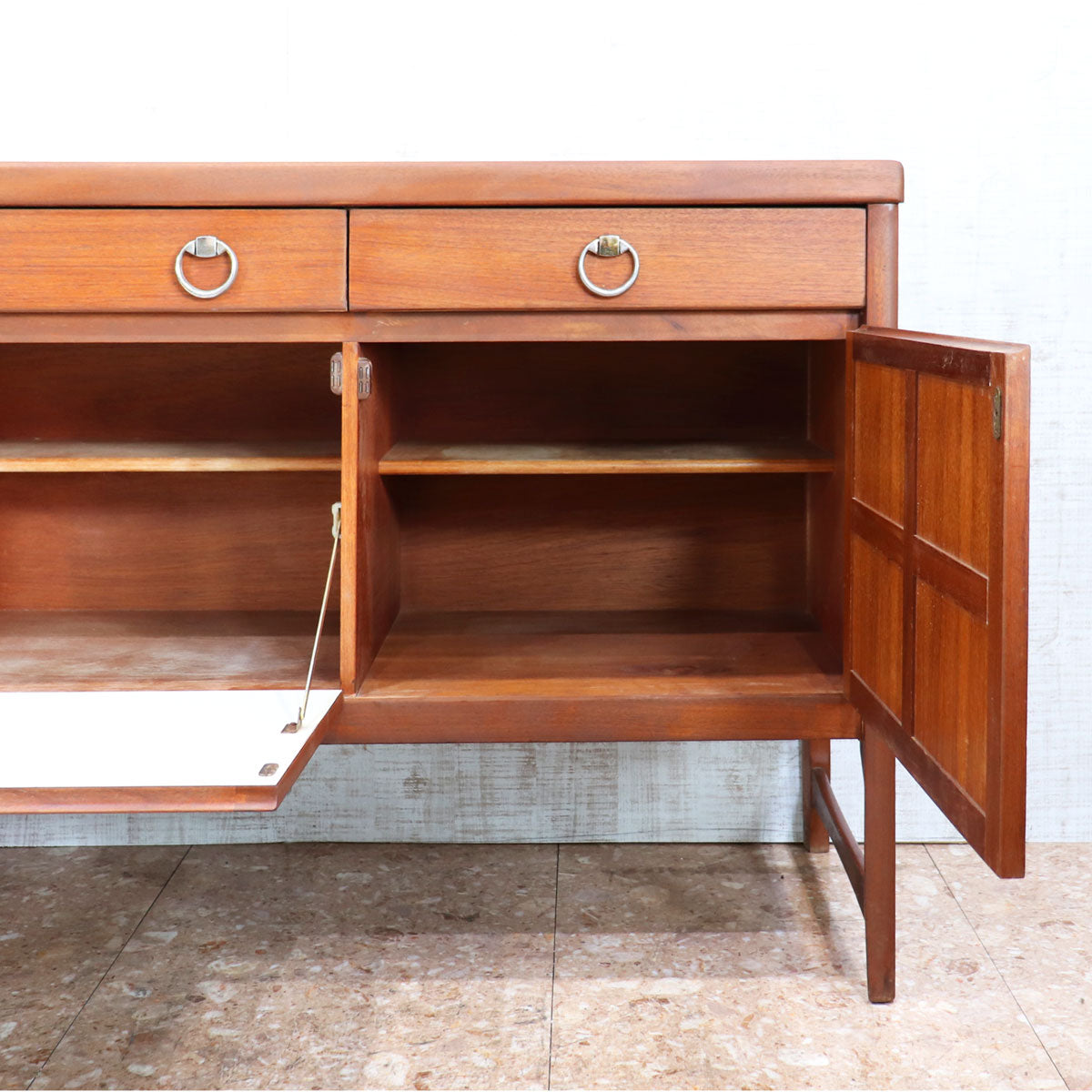 ネイサン NATHAN スクエア ミッドセンチュリー サイドボード – studio MID