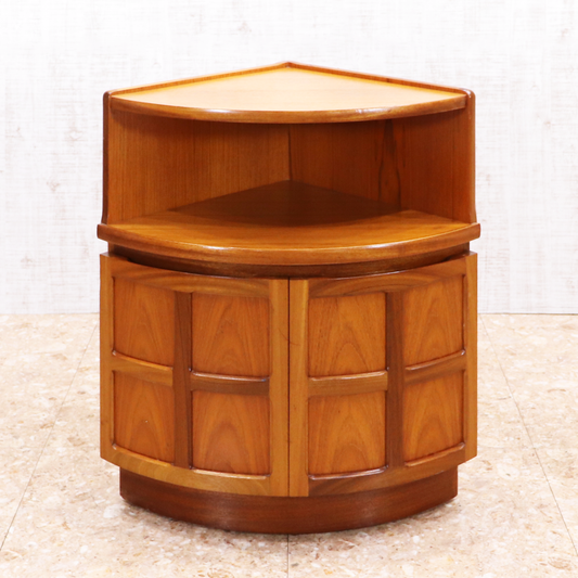 ヴィンテージ家具 ネイサン NATHAN ヴィンテージ コーナーキャビネット model 4774
