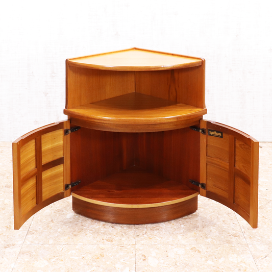 ヴィンテージ家具 ネイサン NATHAN ヴィンテージ コーナーキャビネット model 4774
