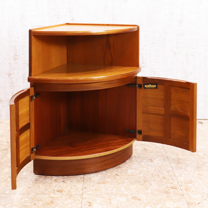 ヴィンテージ家具 ネイサン NATHAN ヴィンテージ コーナーキャビネット model 4774