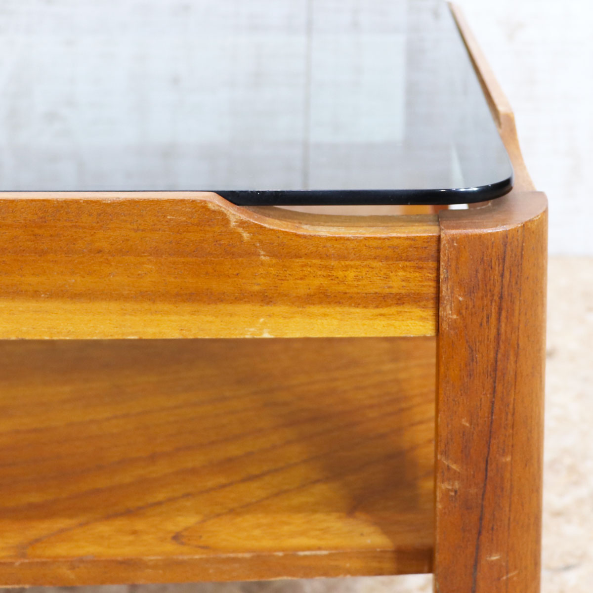 Harris Lebus / ガラストップ　ビンテージ　コーヒーテーブル 301 Harris Lebus / ガラストップ ビンテージ コーヒーテーブル 301