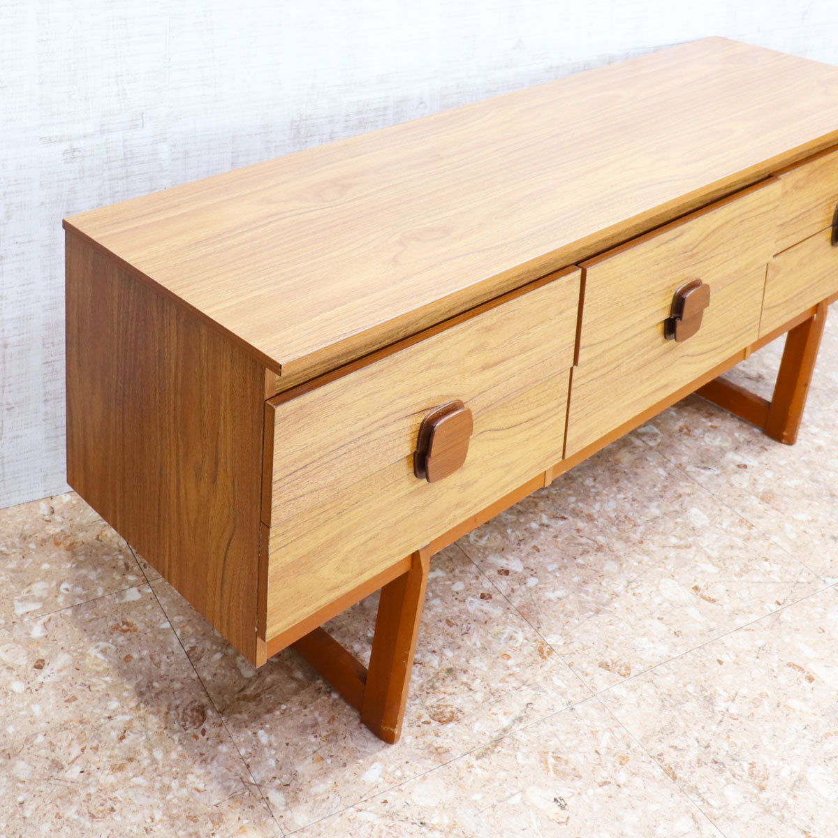 イギリス ヴィンテージ サイドボード – studio MID