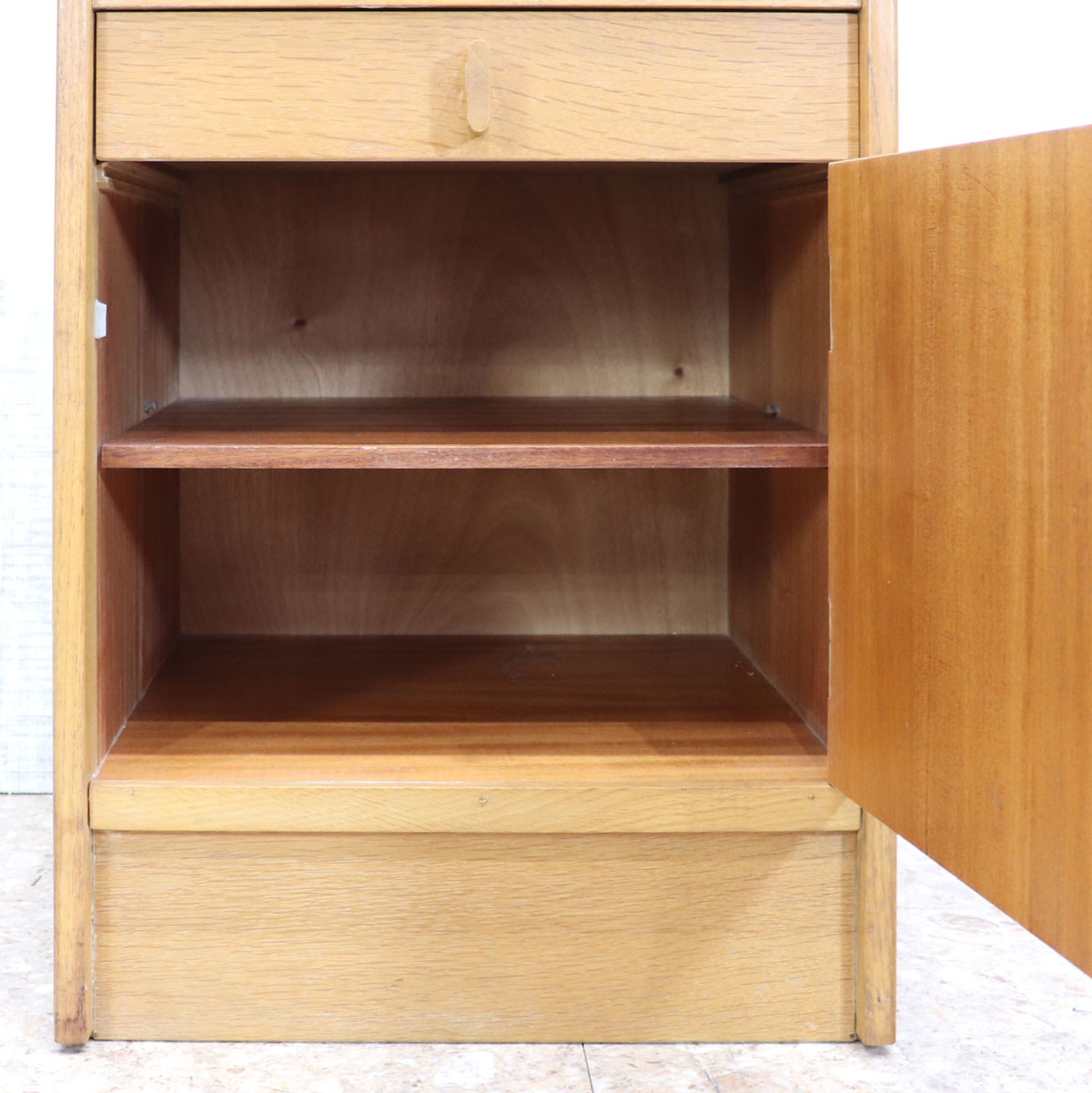 イギリス ヴィンテージ ベッドサイドテーブル ナイトテーブル