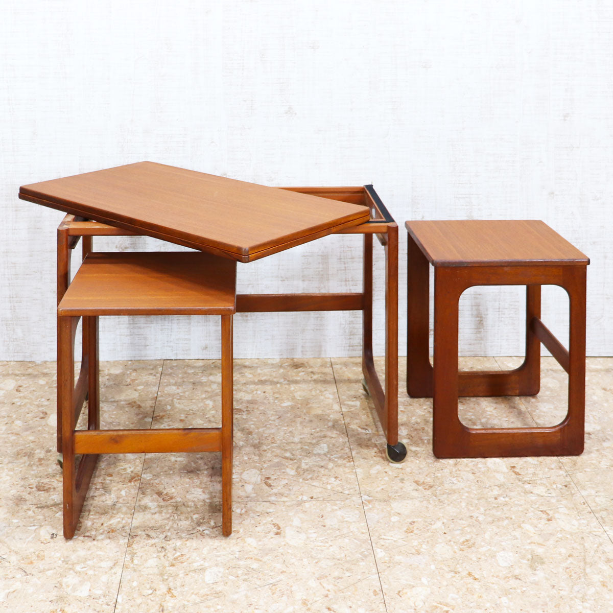 McIntoshマッキントッシュ製ネストテーブル チーク McIntoshマッキントッシュ製ネストテーブル チーク