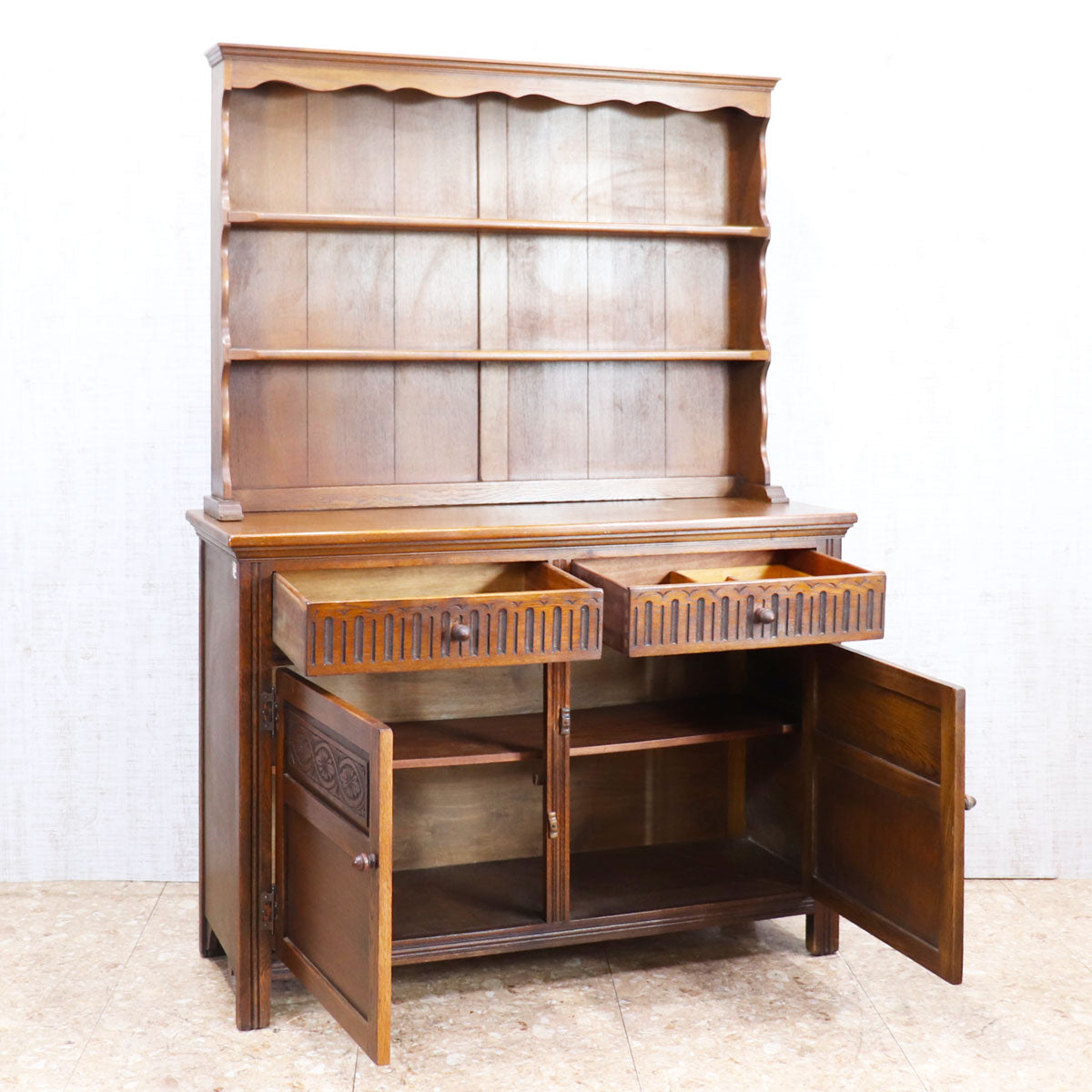 『JayceeFurniture』ジェイシーファニチャー ウェルシュドレッサー ジェイシーファニチャー JAYCEE FURNITURE カップボード