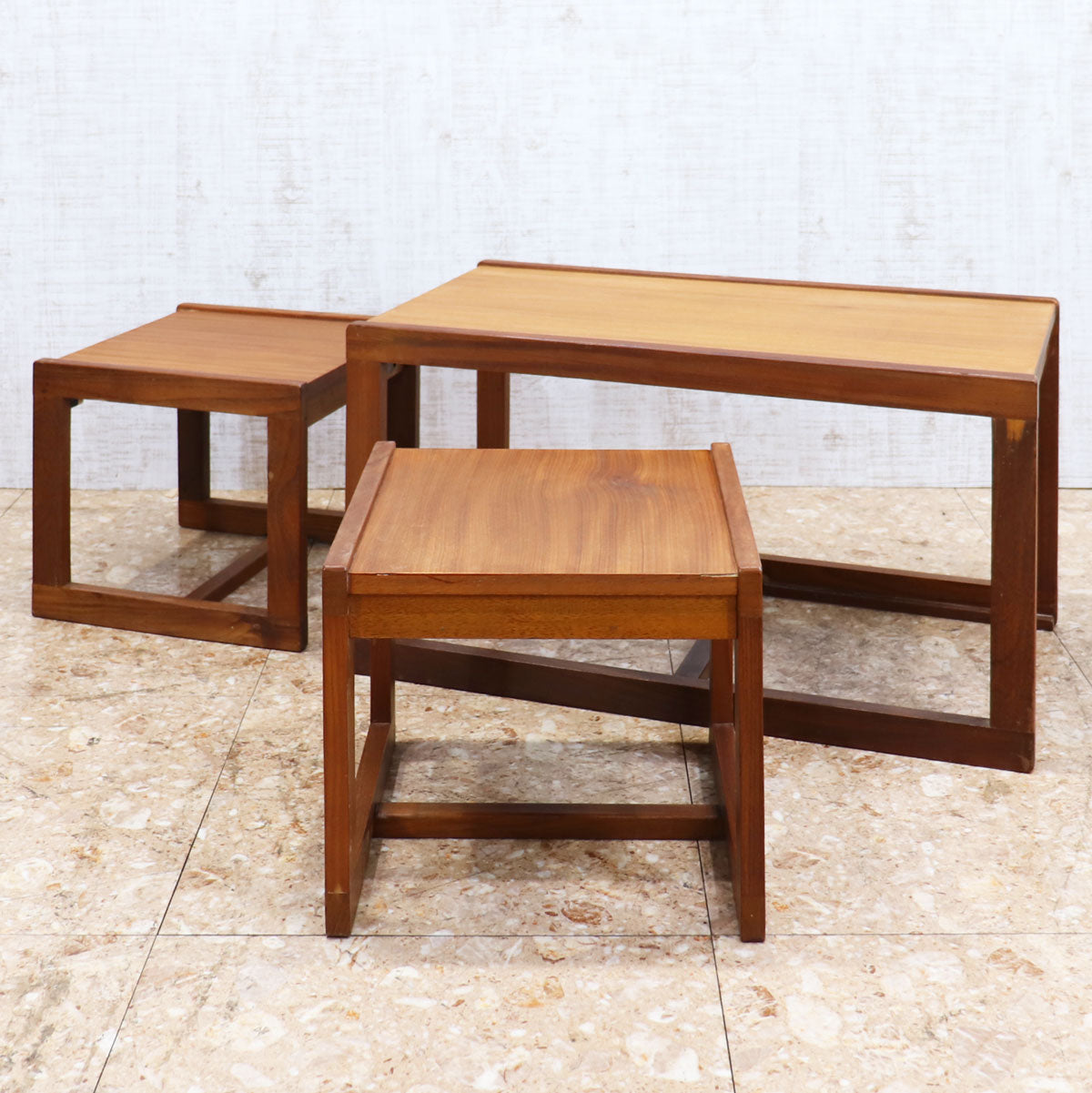 LOW TABLE / NEST TABLE – studio MID