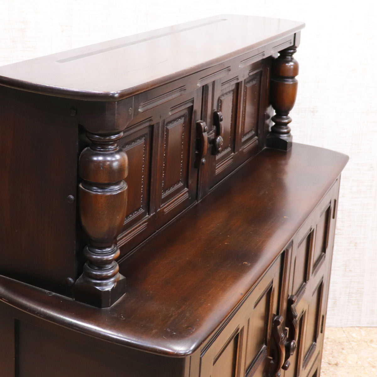 アーコール ERCOL オールドコロニアル コートキャビネット カップ