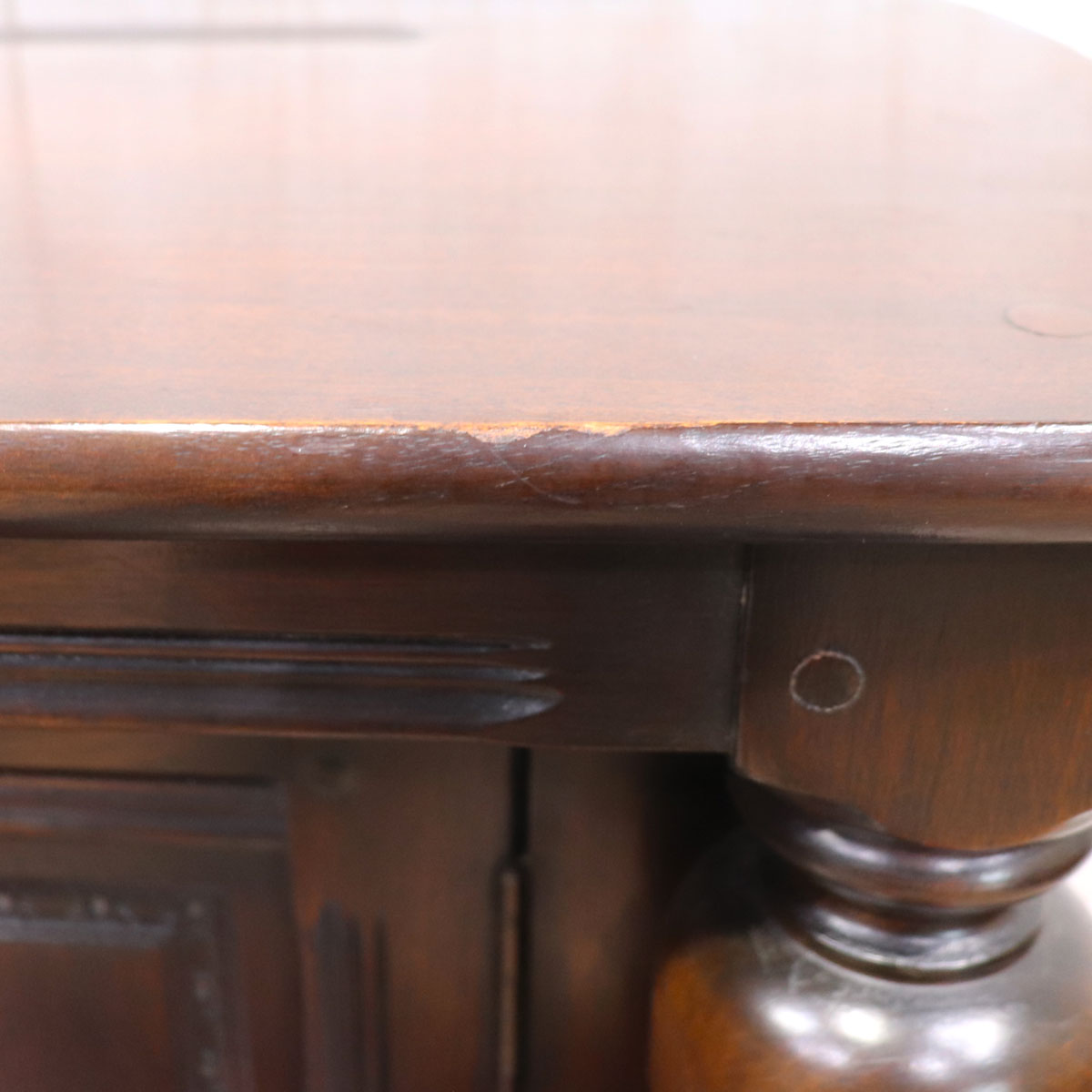 アーコール ERCOL オールドコロニアル コートキャビネット カップ