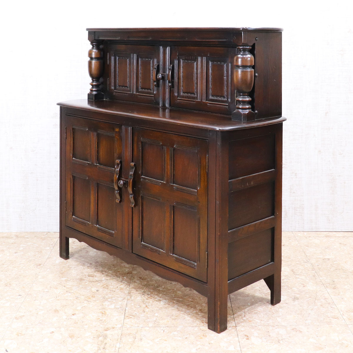 アーコール ERCOL オールドコロニアル コートキャビネット カップ