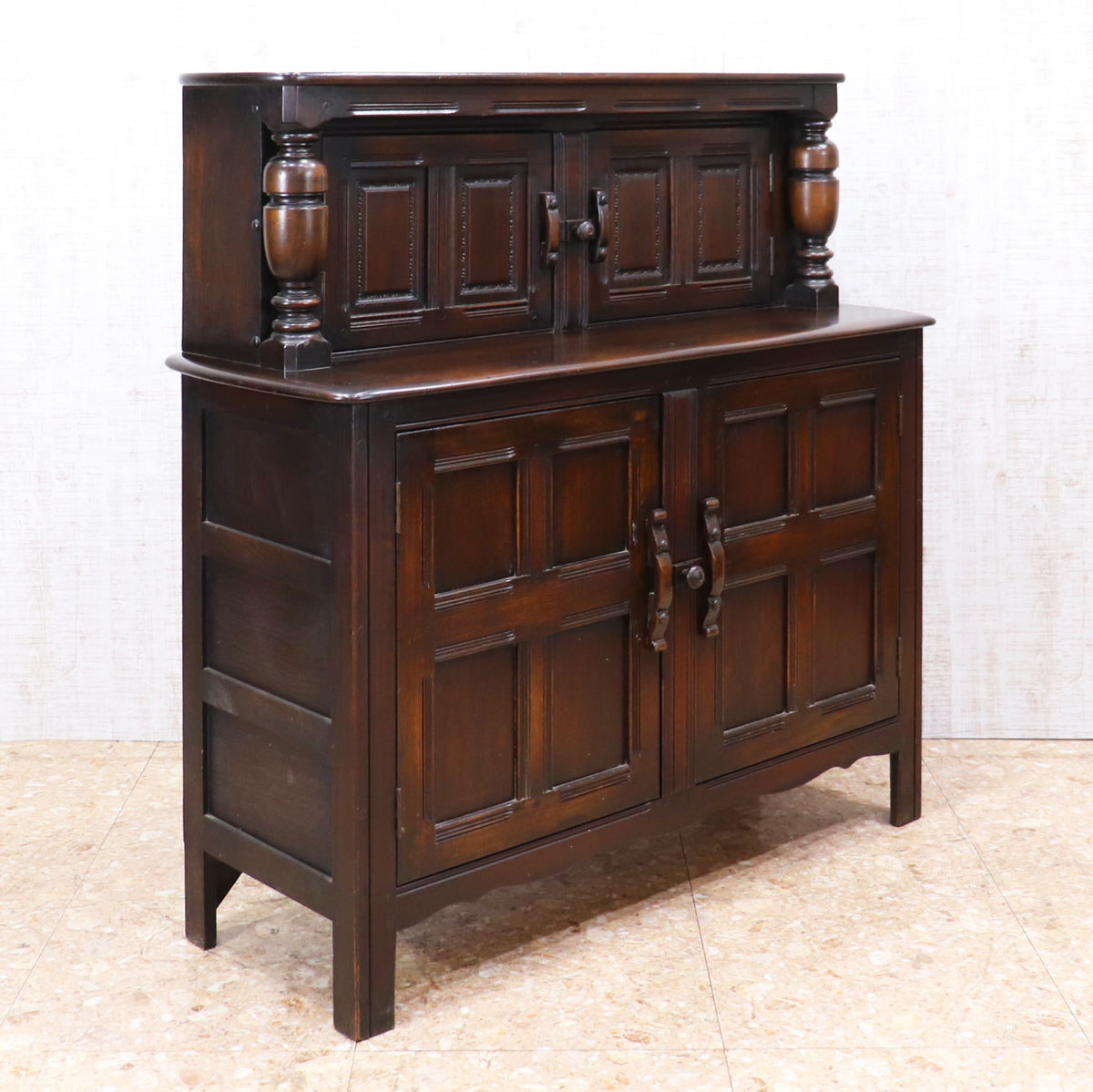 アーコール ERCOL オールドコロニアル コートキャビネット カップ