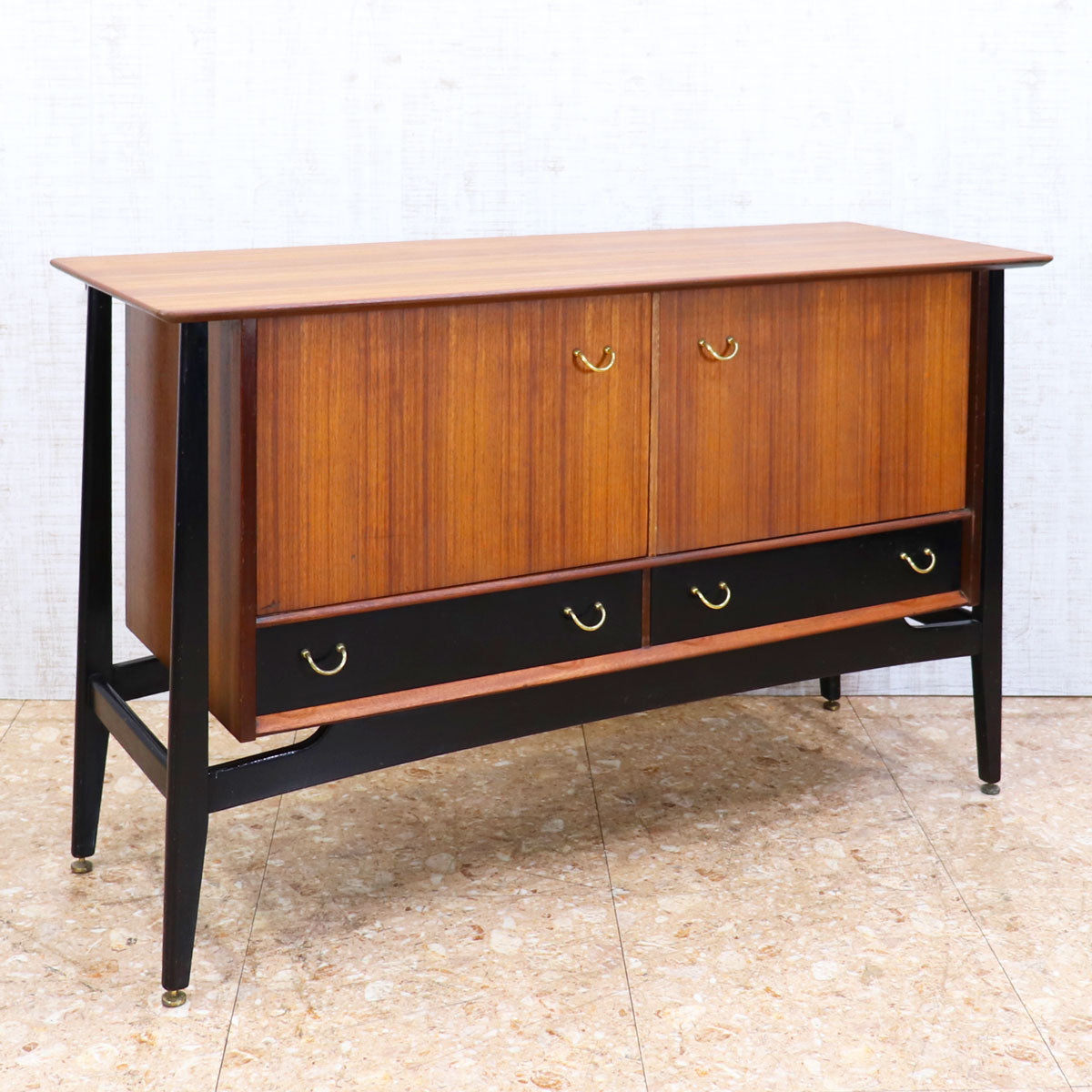 ジープラン G-PLAN Tola&Black サイドボード – studio MID