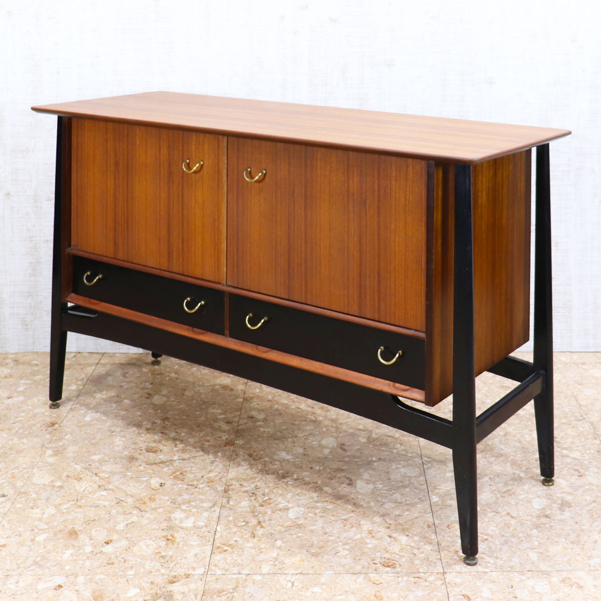 ジープラン G-PLAN Tola&Black サイドボード – studio MID