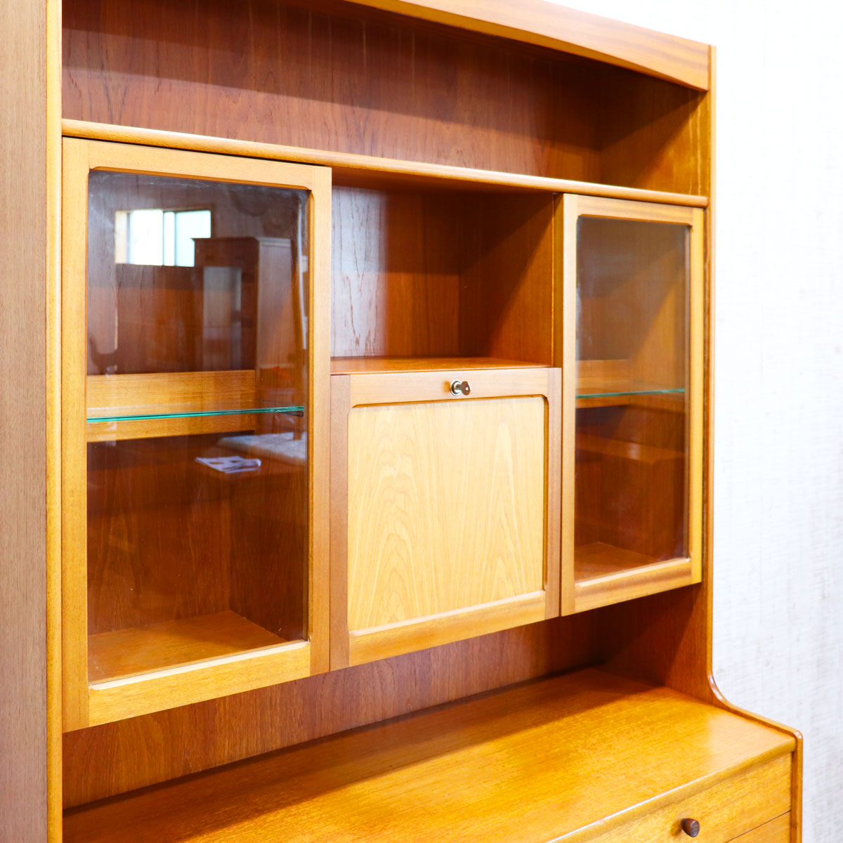 【専用】Nathanネイサン　ナローキャビネット　ガラスキャビネット ヴィンテージのガラスキャビネット、ネイサン社（Nathan）の