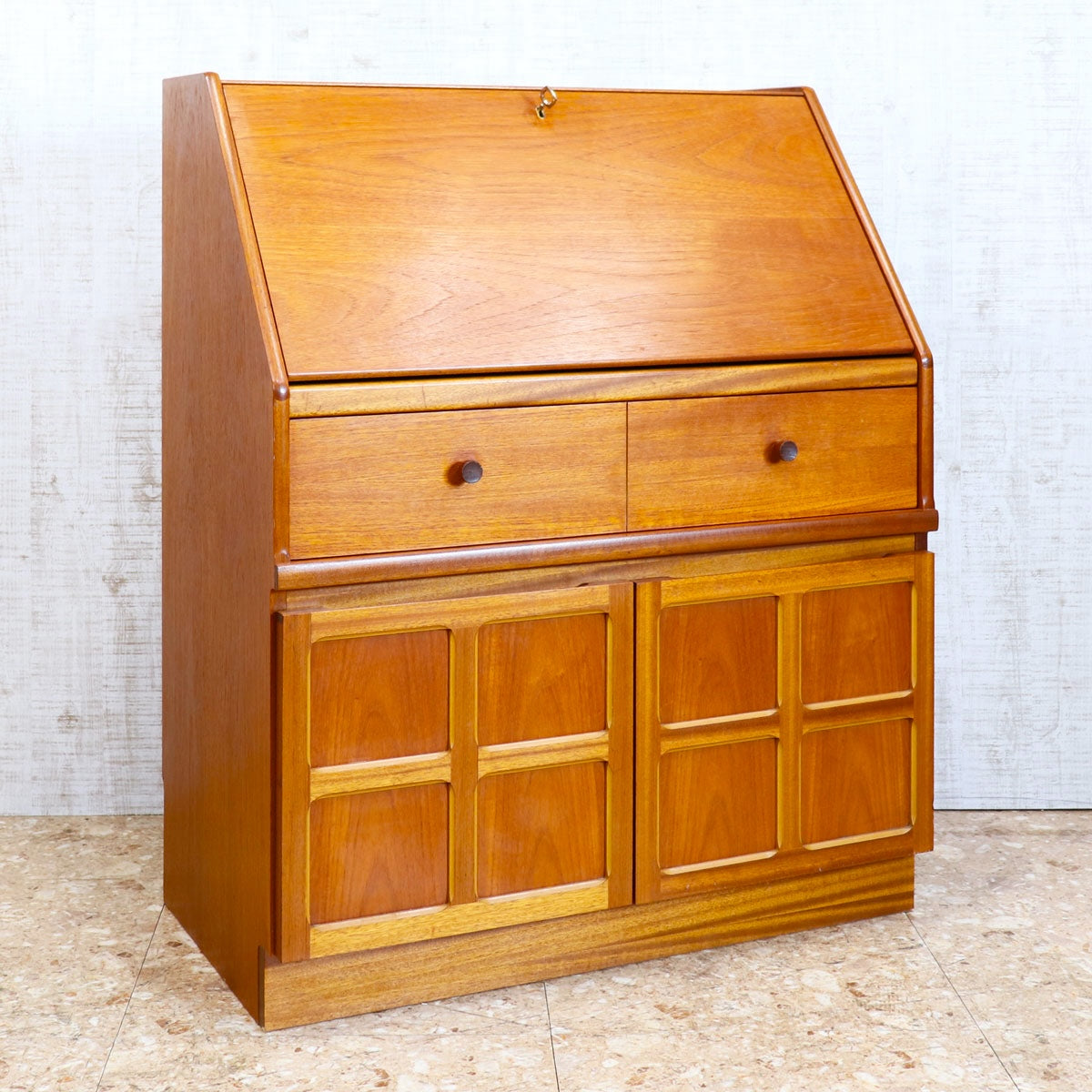 ネイサン NATHAN キャビネット ライティングビューロー – studio MID