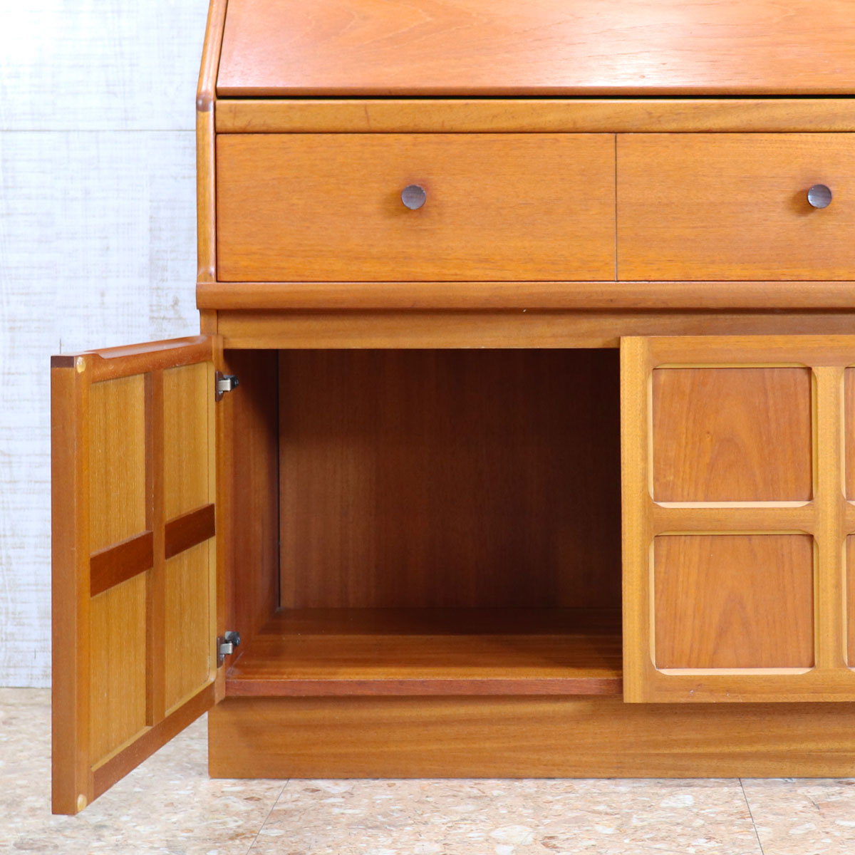 ネイサン NATHAN キャビネット ライティングビューロー – studio MID