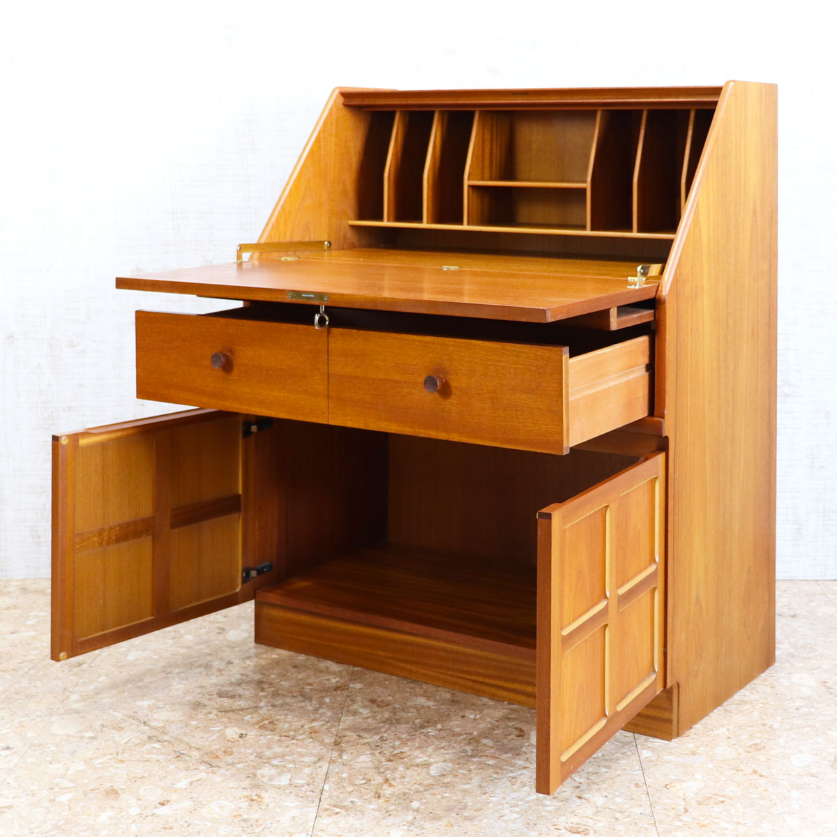 ネイサン NATHAN キャビネット ライティングビューロー – studio MID