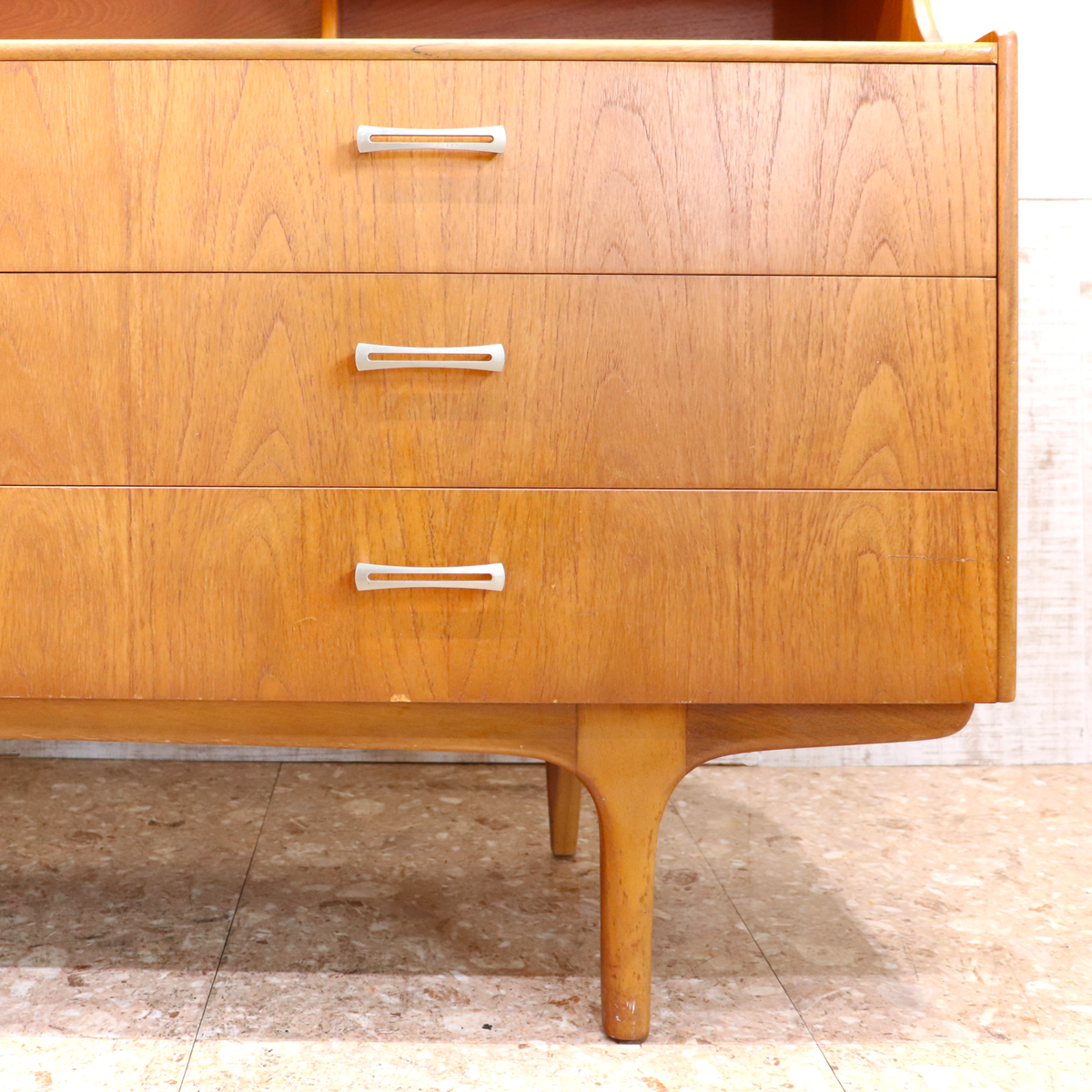 ヴィンテージ家具 サトクリフ オブ トッドモーデン Sutcliffe of Todmorden ハイボード ハイキャビネット