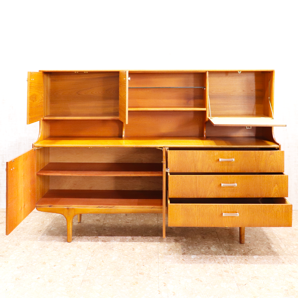 ヴィンテージ家具 サトクリフ オブ トッドモーデン Sutcliffe of Todmorden ハイボード ハイキャビネット